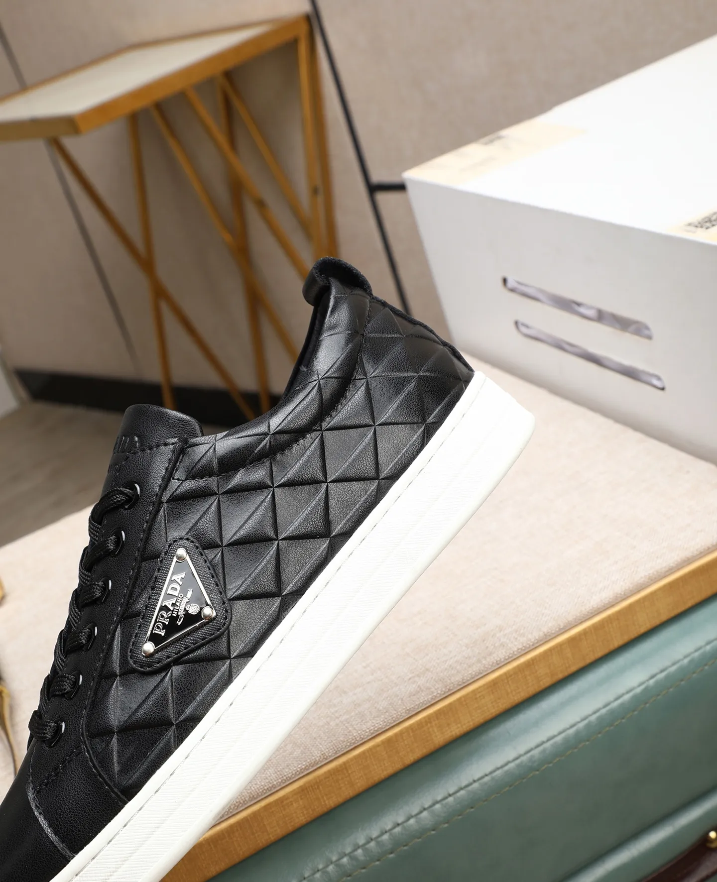Men's men's shoes💰440🌹🌹[PRADA—Prada] latest model🙈original replica! 👟👟👟Available here. The workmanship is top-notch. The upper is made of Italian 🇮🇹Imported calfskin. ❗️Breathable genuine leather lining @Suitable for travel. The original version has an enlarged engraved sole, making it suitable for all kinds of travels, showing low-key luxury. Let quality speak for itself. Color: Size: 38-44